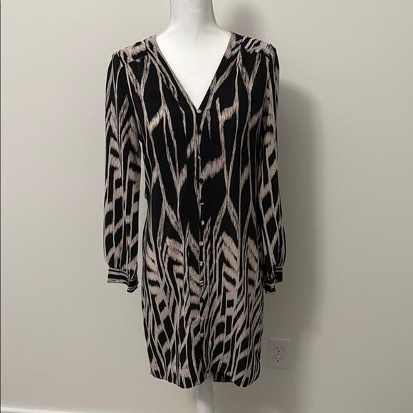Presley Skye Dresses & Skirts - Presley Skye 100% silk Black and Cream Abstract Dress